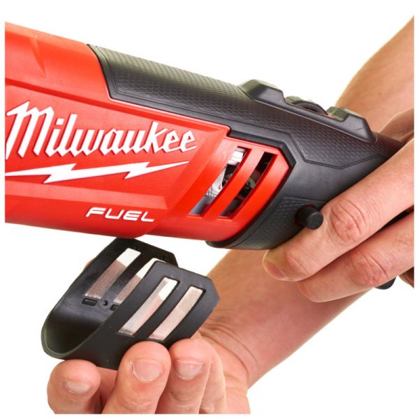 Машина полировальная угловая аккумуляторная MILWAUKEE M18 FAP180-502X, Ø диска 180мм, (+ заряд.устройство)