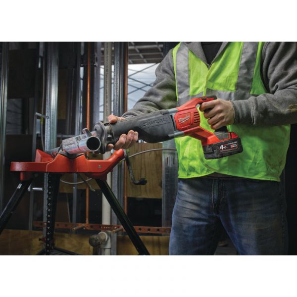 Шабельна пилка MILWAUKEE M18 HEAVY DUTY SAWZALL® M18 BSX-402C 4933447285